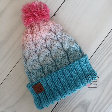 Czapka ombre z pomponem