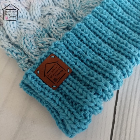 Czapka ombre z pomponem