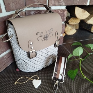 Torebka na ramię typu listonoszka