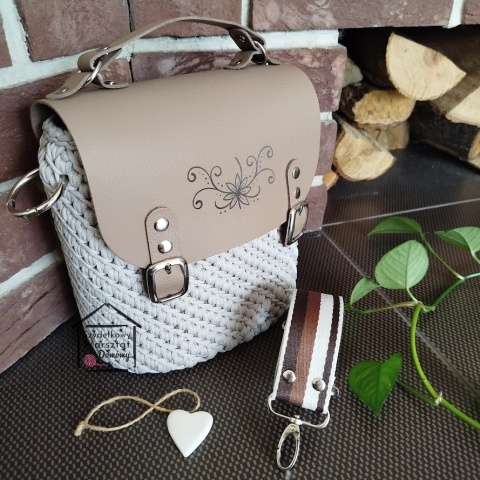 Torebka na ramię typu listonoszka