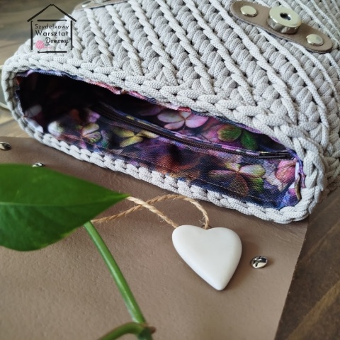 Torebka na ramię typu listonoszka