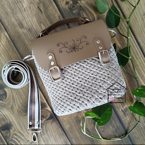 Torebka na ramię typu listonoszka