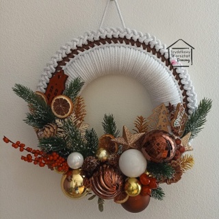 Wianek świąteczny na drzwi, stroik na stół