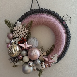 Wianek świąteczny na drzwi, stroik na stół