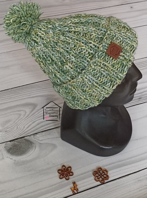 Zimowa czapka z pomponem